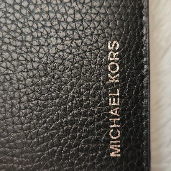 Michael Kors Black Textured Leather Bi-Fold Wallet - Picture 4 of 13